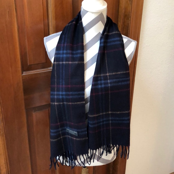 Dior Accessories - Christian Dior scarf🌹🌹🌹